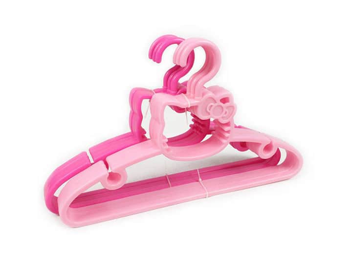 plastic hanger has the characteristic of beauty, light weight and colorful