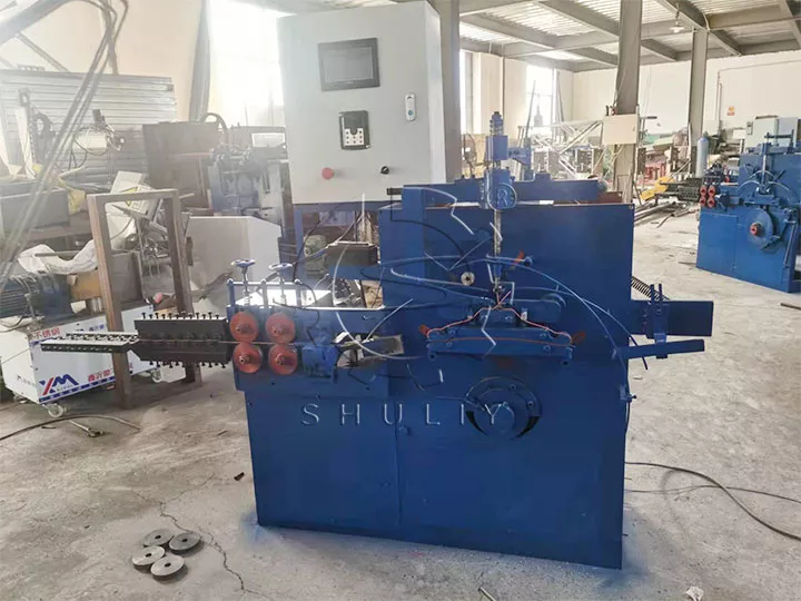 Metal wire hanger making machine