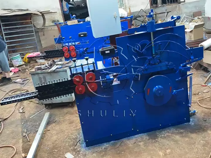 Kleiderbügelmaschine zu verkaufen