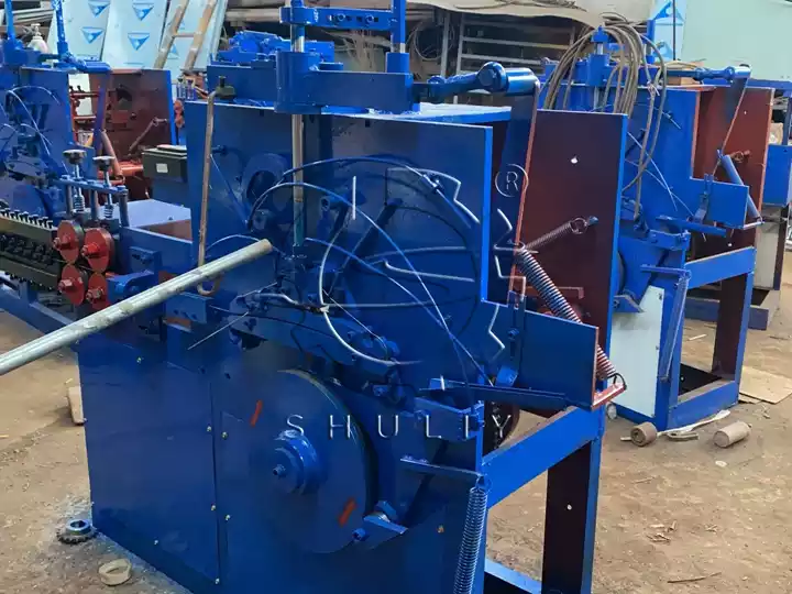 Kleiderbügelformmaschine zu verkaufen