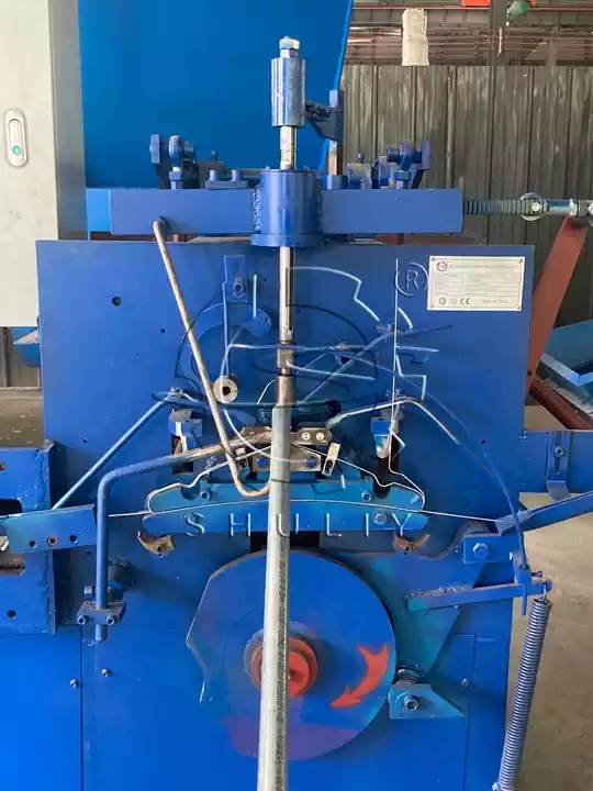 ワイヤー曲げ用ハンガー成形機