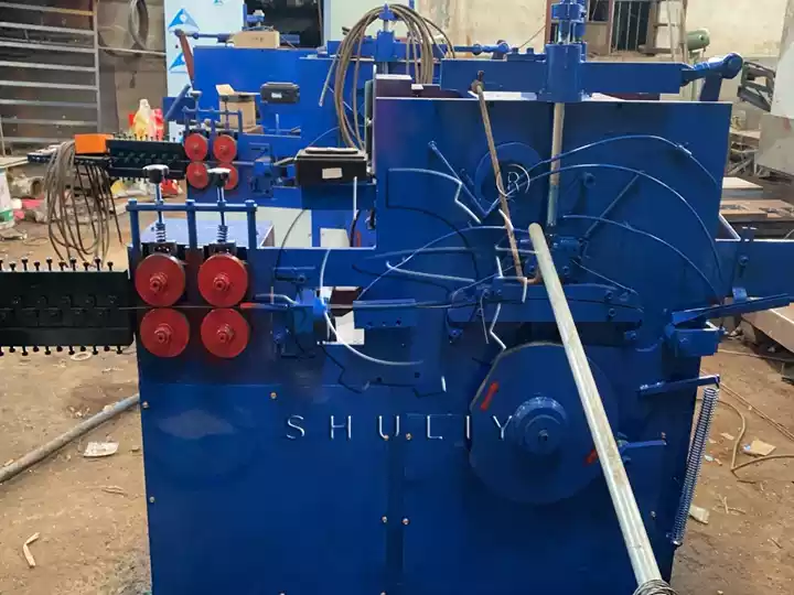 Bügelproduktionsmaschine