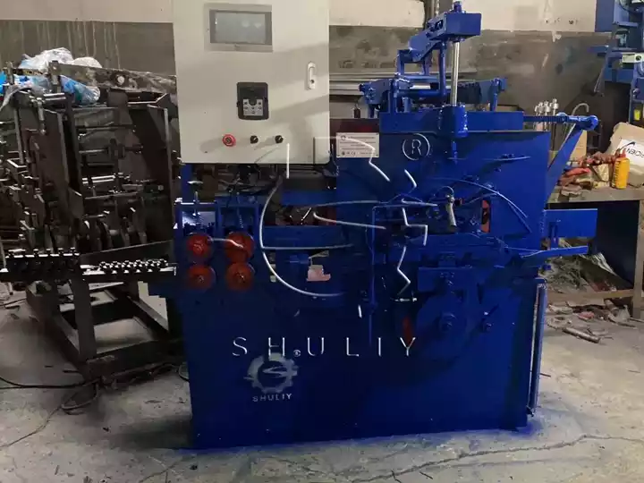 Kleiderbügelformmaschine zu verkaufen